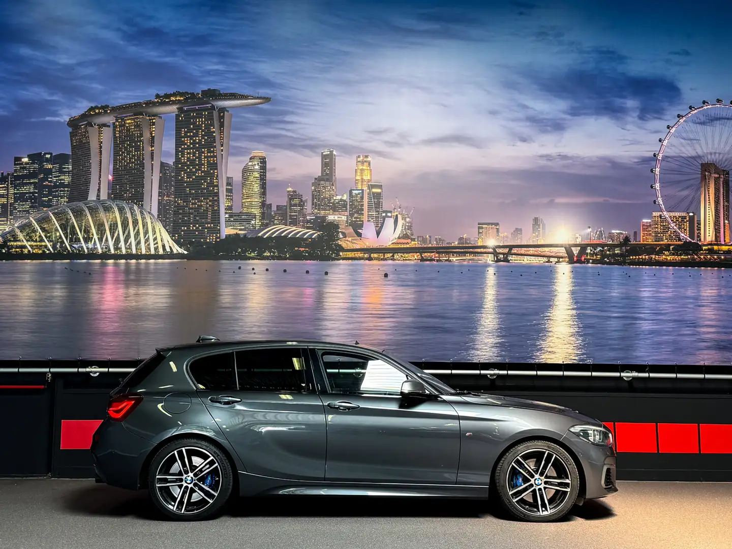BMW 140 1-serie M140i xDrive High Executive 6cilinder|Pano Grijs - 2