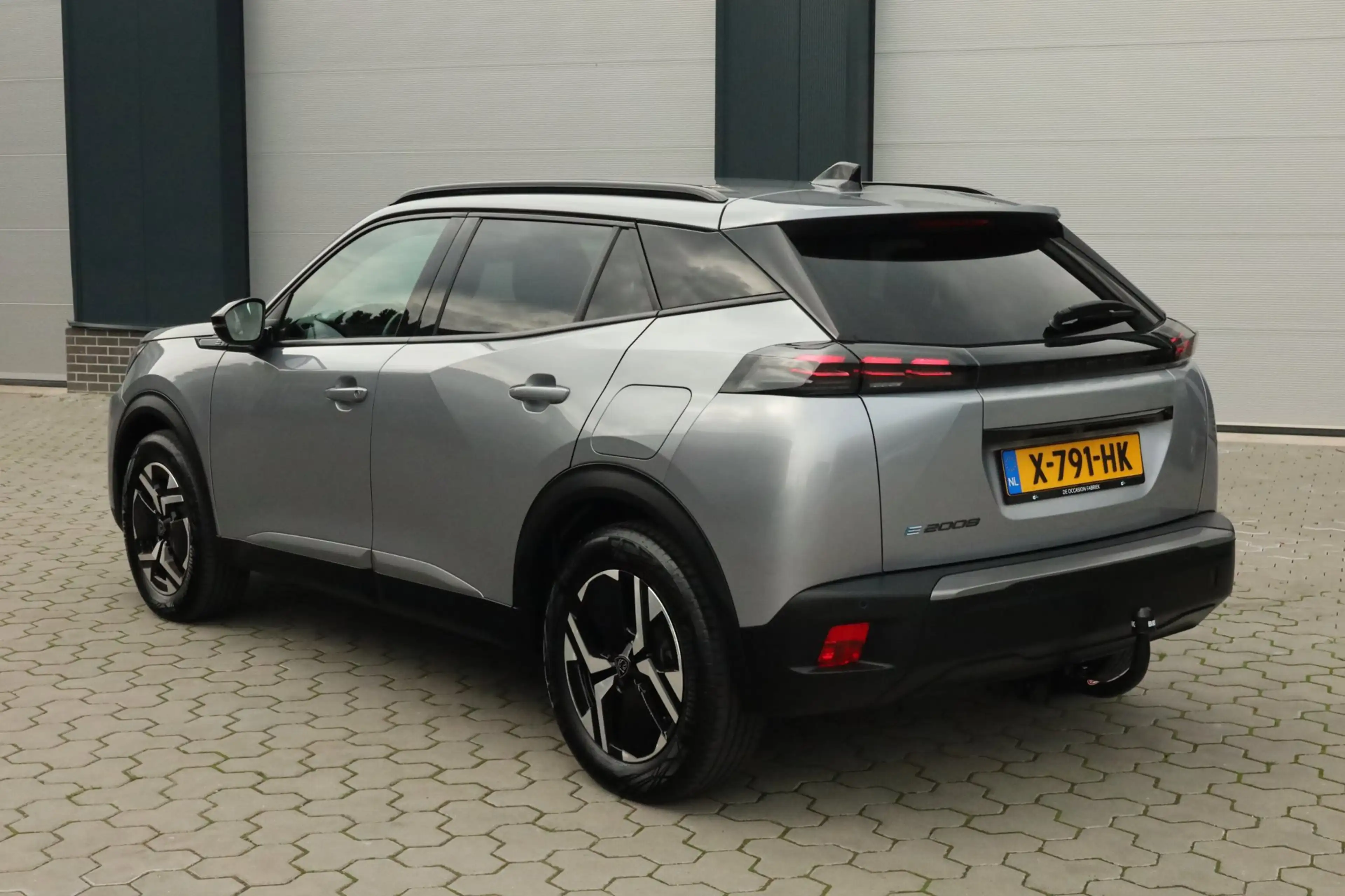 Peugeot e-2008 EV Allure 54 kWh Afn. Trekhaak Carplay Navi Camera — photo 5