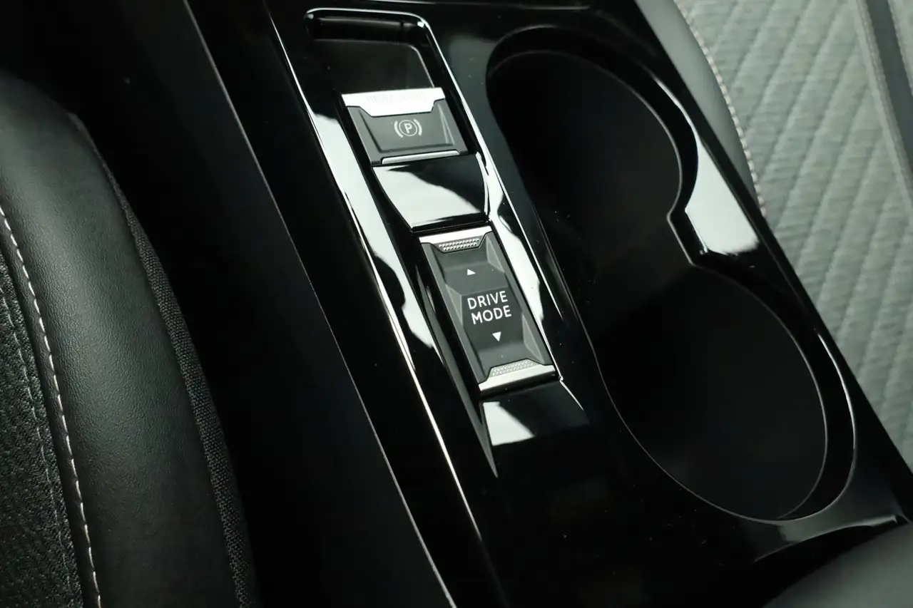 Peugeot E-2008 EV Allure 54 kWh Afn. Trekhaak Carplay Navi Camera, миниатюра 23
