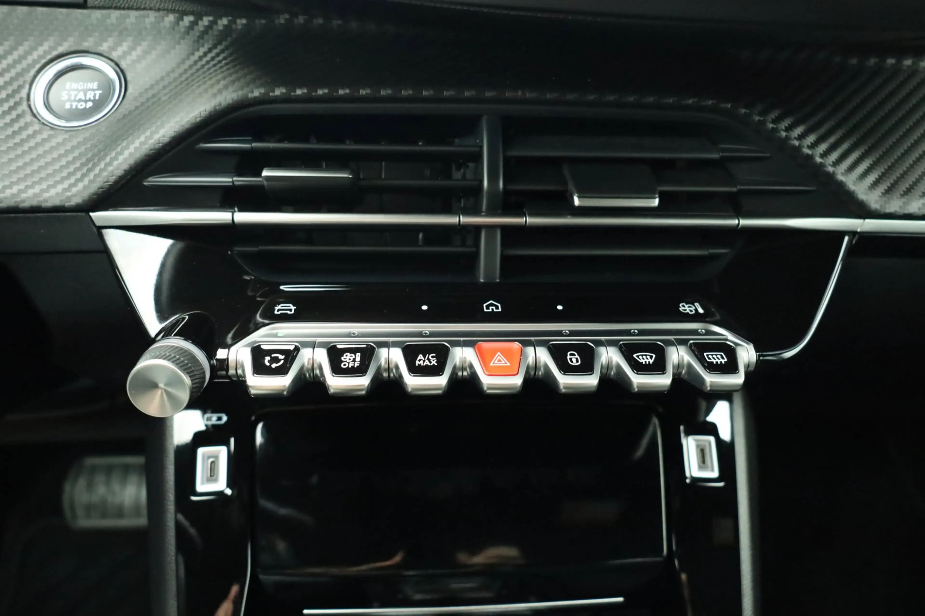 Peugeot e-2008 EV Allure 54 kWh Afn. Trekhaak Carplay Navi Camera — photo 33