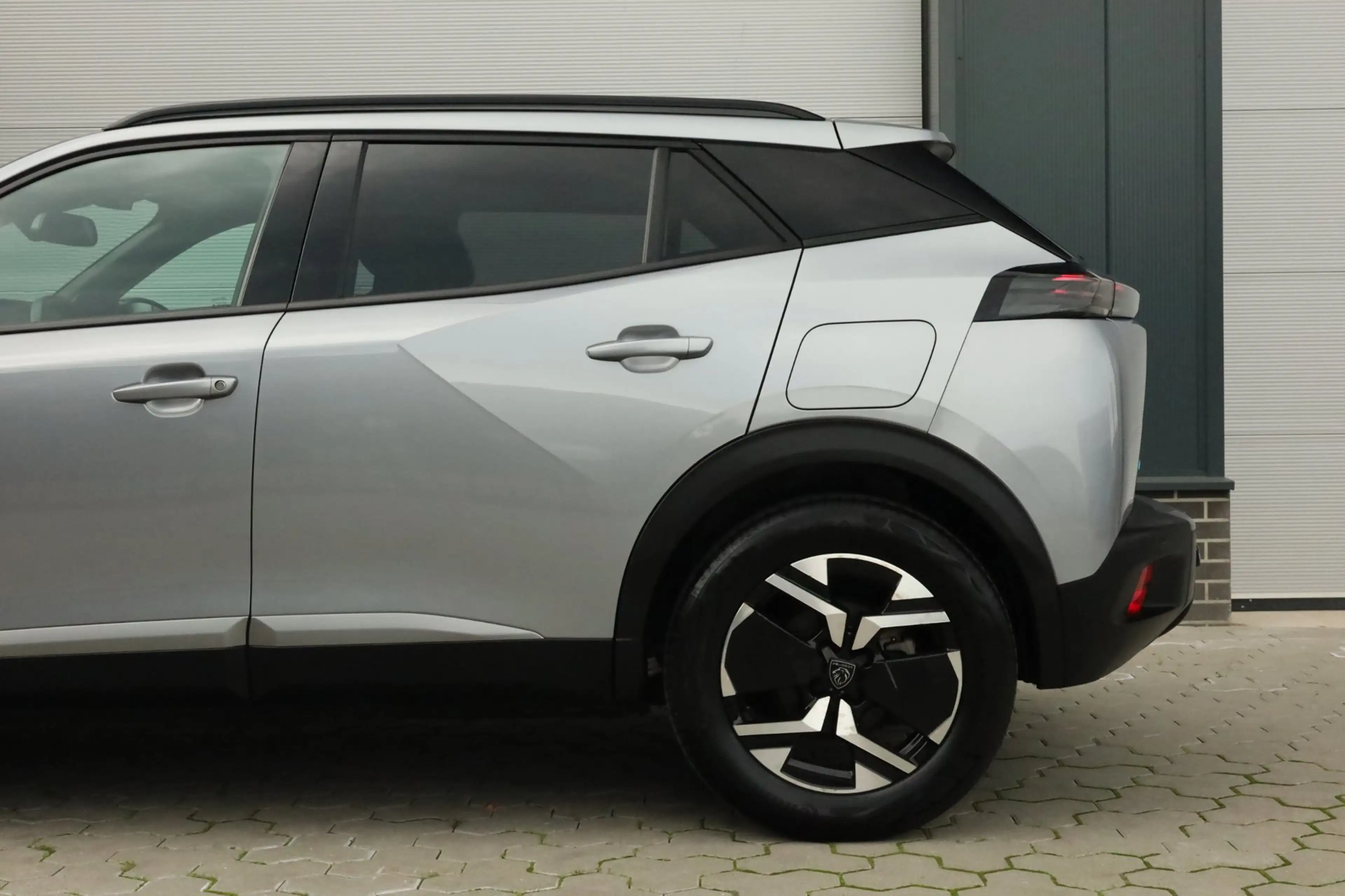 Peugeot e-2008 EV Allure 54 kWh Afn. Trekhaak Carplay Navi Camera — photo 8