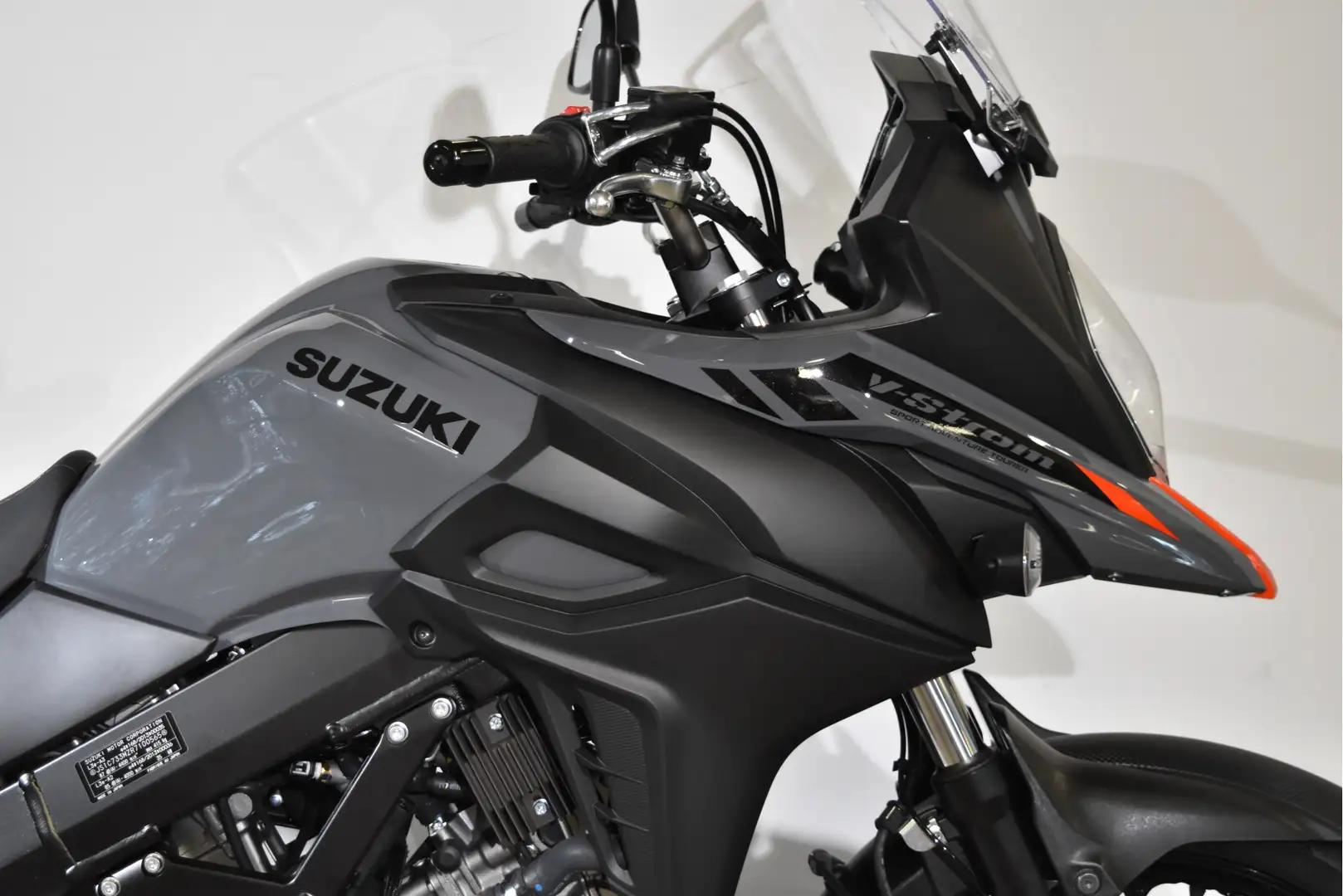 Suzuki V-Strom 650 Gri - 2