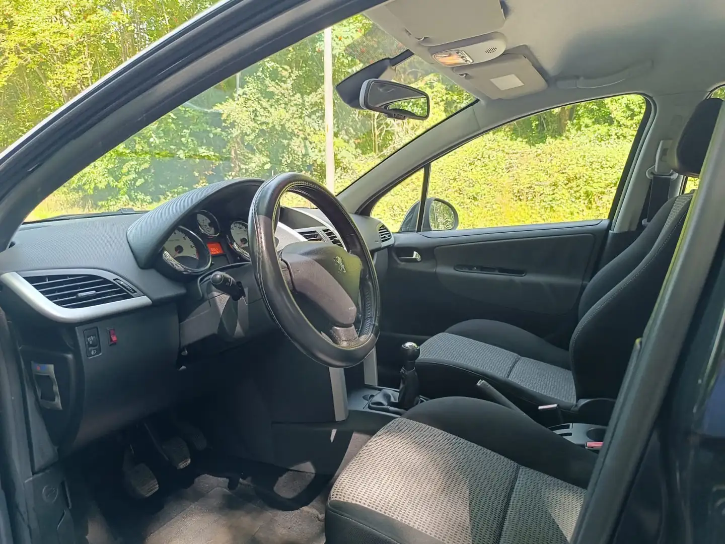 Peugeot 207 1.4 VTi 95ch Série 64 - 2
