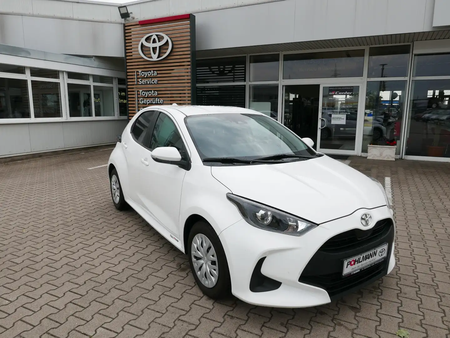 Toyota Yaris 1.0 Comfort MT 5-Gang KAMERA*KLIMA Weiß - 2