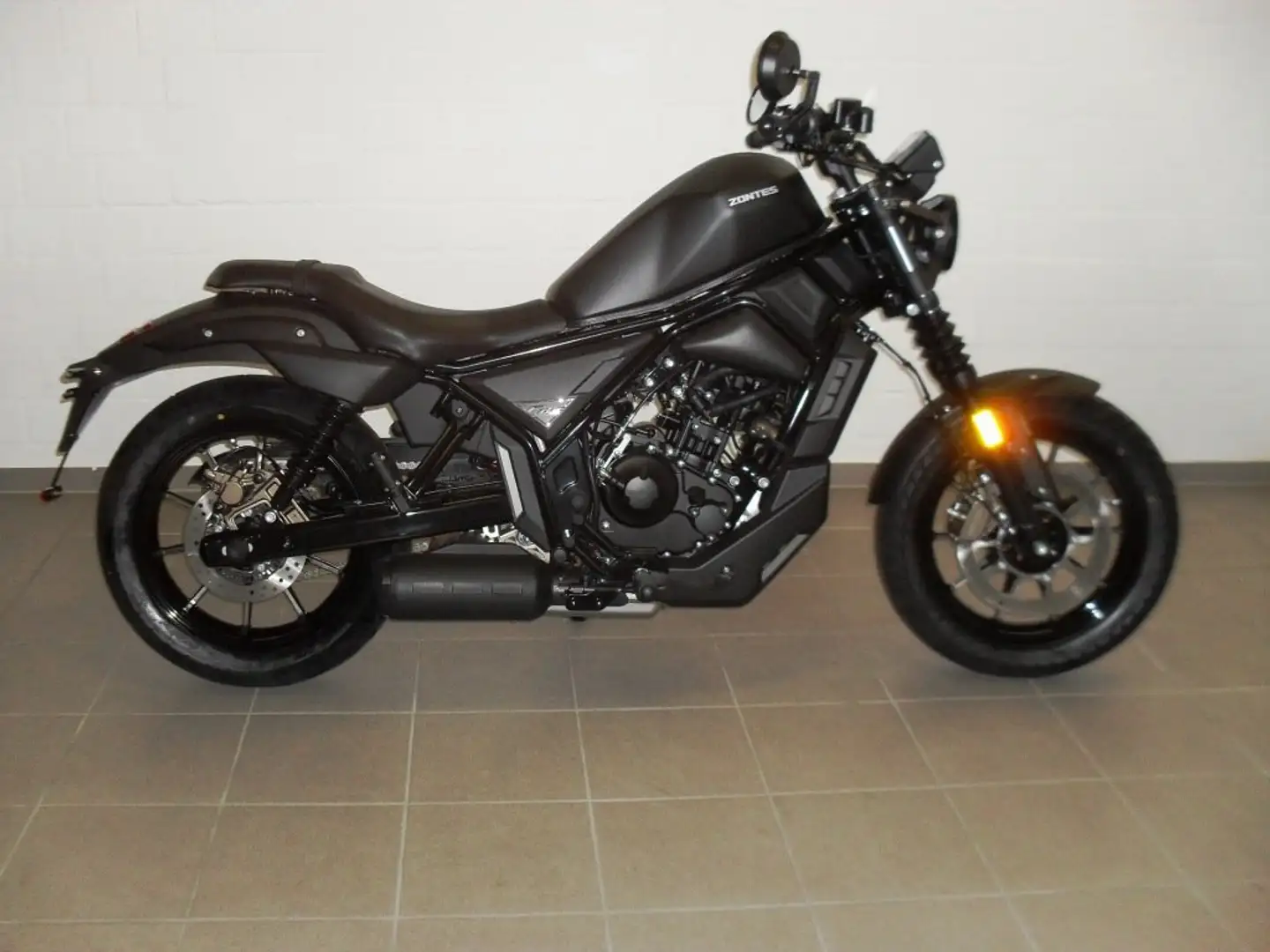 Zontes ZT125-C2 Schwarz - 1