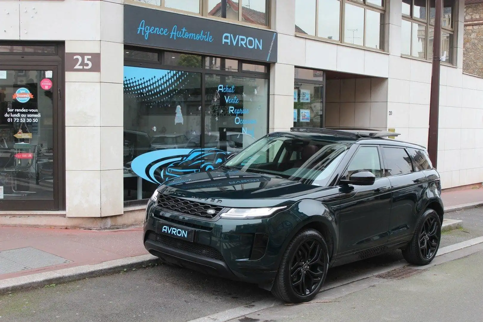 Land Rover Range Rover Evoque II 1.5 P300E 11CV PHEV 4WD R-DYNAMIC SE BVA8 Vert - 1