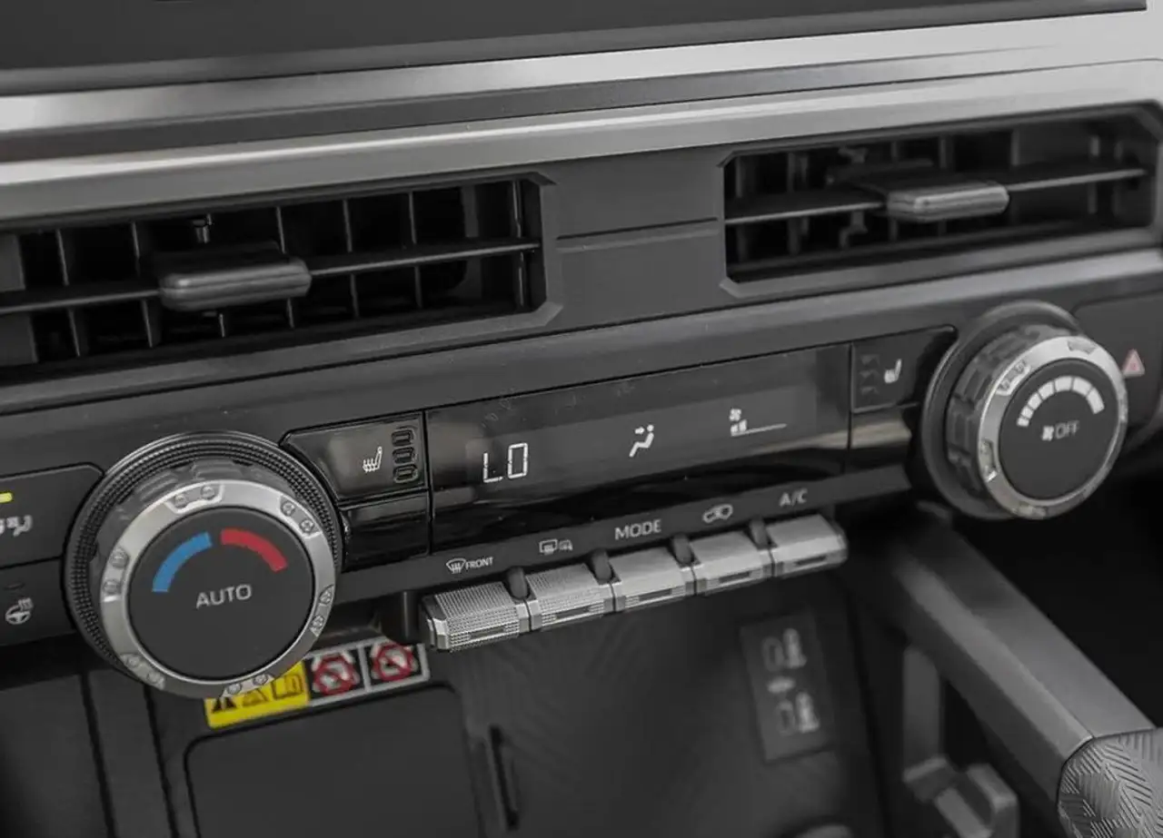 Toyota 4-Runner снимка Toyota 4-Runner