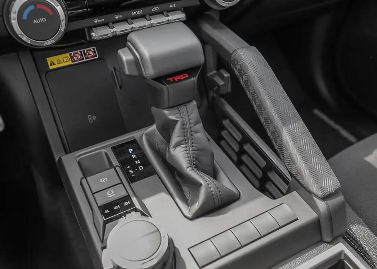 Toyota 4-Runner снимка Toyota 4-Runner