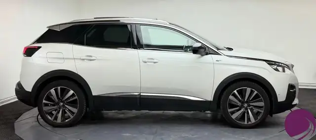 Peugeot 3008 view 4