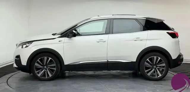 Peugeot 3008 view 3