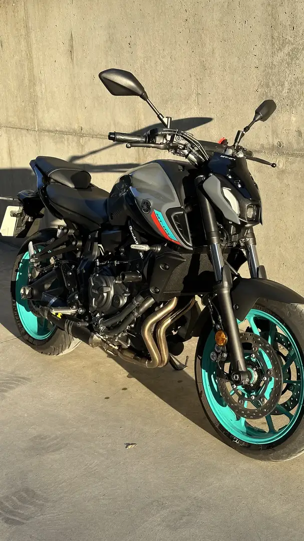 Yamaha MT-07 Gris - 2