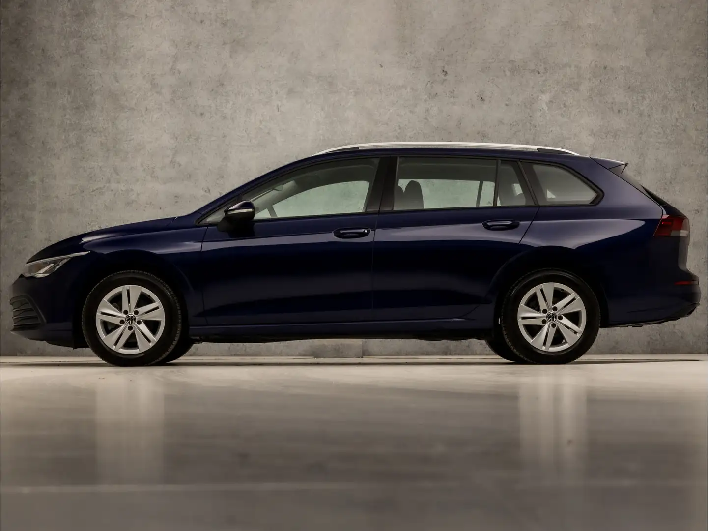 Volkswagen Golf Variant 1.0 TSI Luxury Sport (APPLE CARPLAY, GROOT NAVI, S Blauw - 2