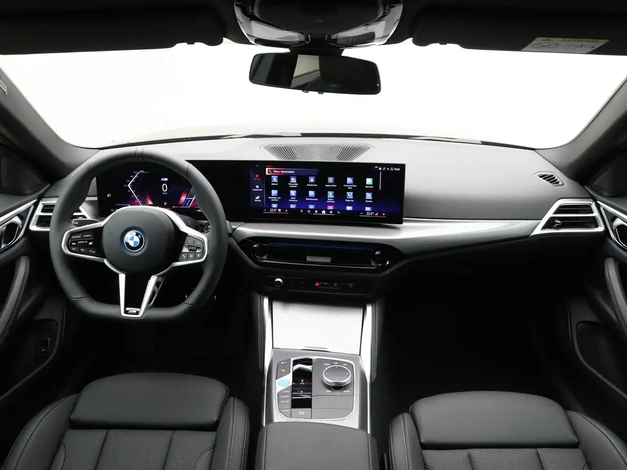 BMW i4 2026 — фото 12