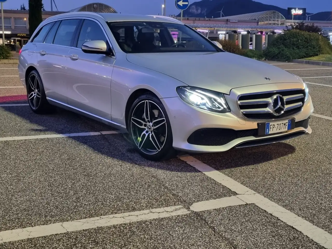 Mercedes-Benz E 220