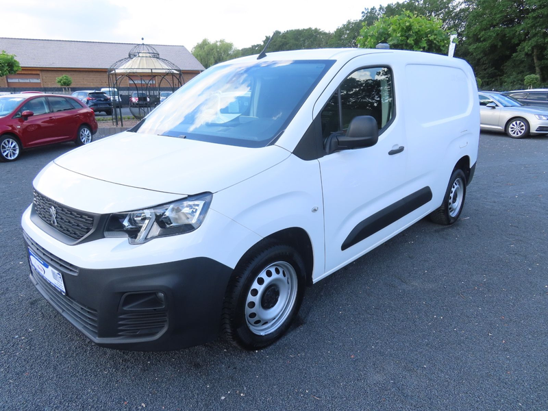 Peugeot Partner 1,5 Premium L2 - Navi Klima Tempo. PDC