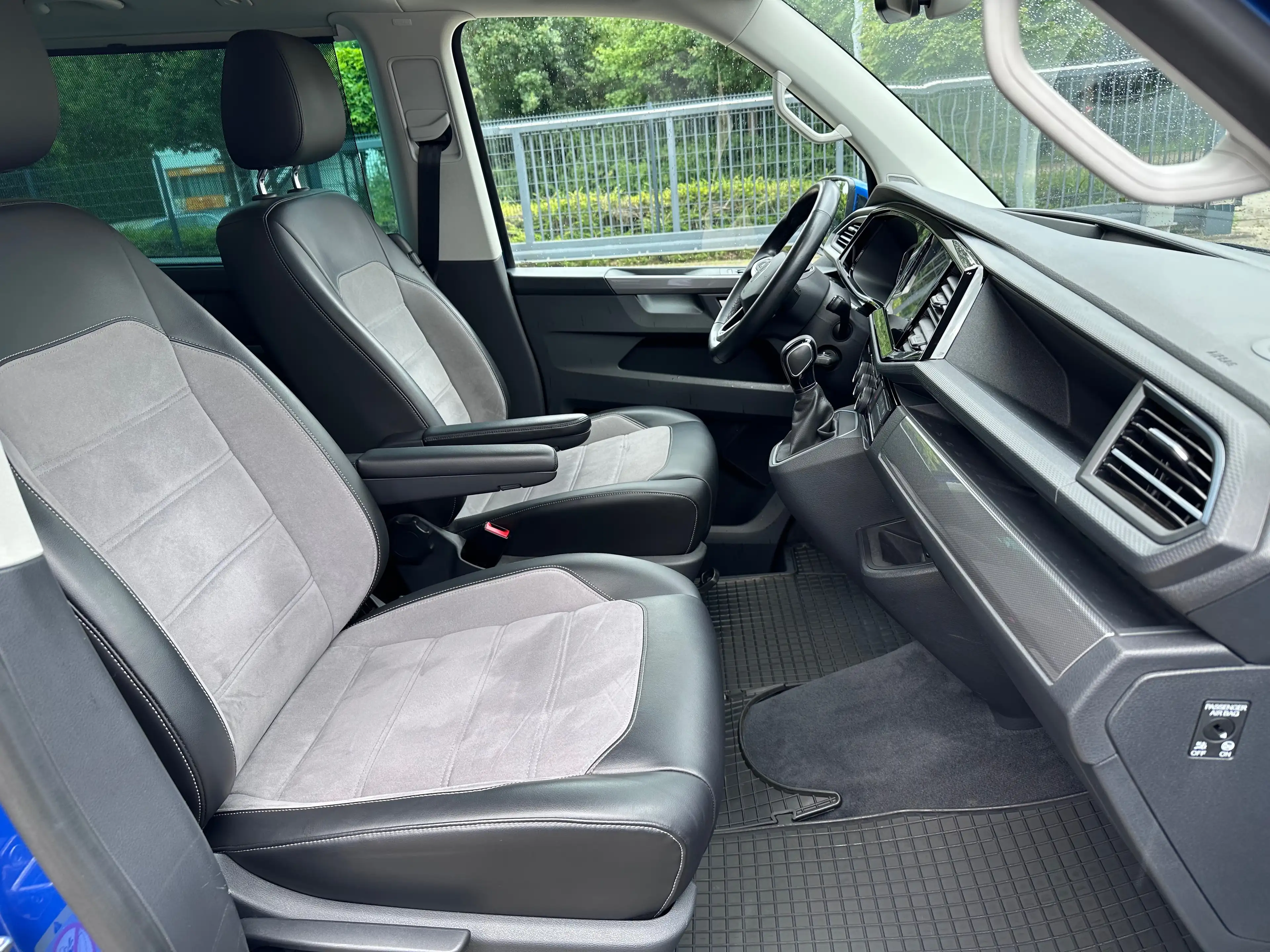 Volkswagen T6.1 Multivan DSG Generation Six LED AHK Alcantara NAVI DIGI 18" — photo 15