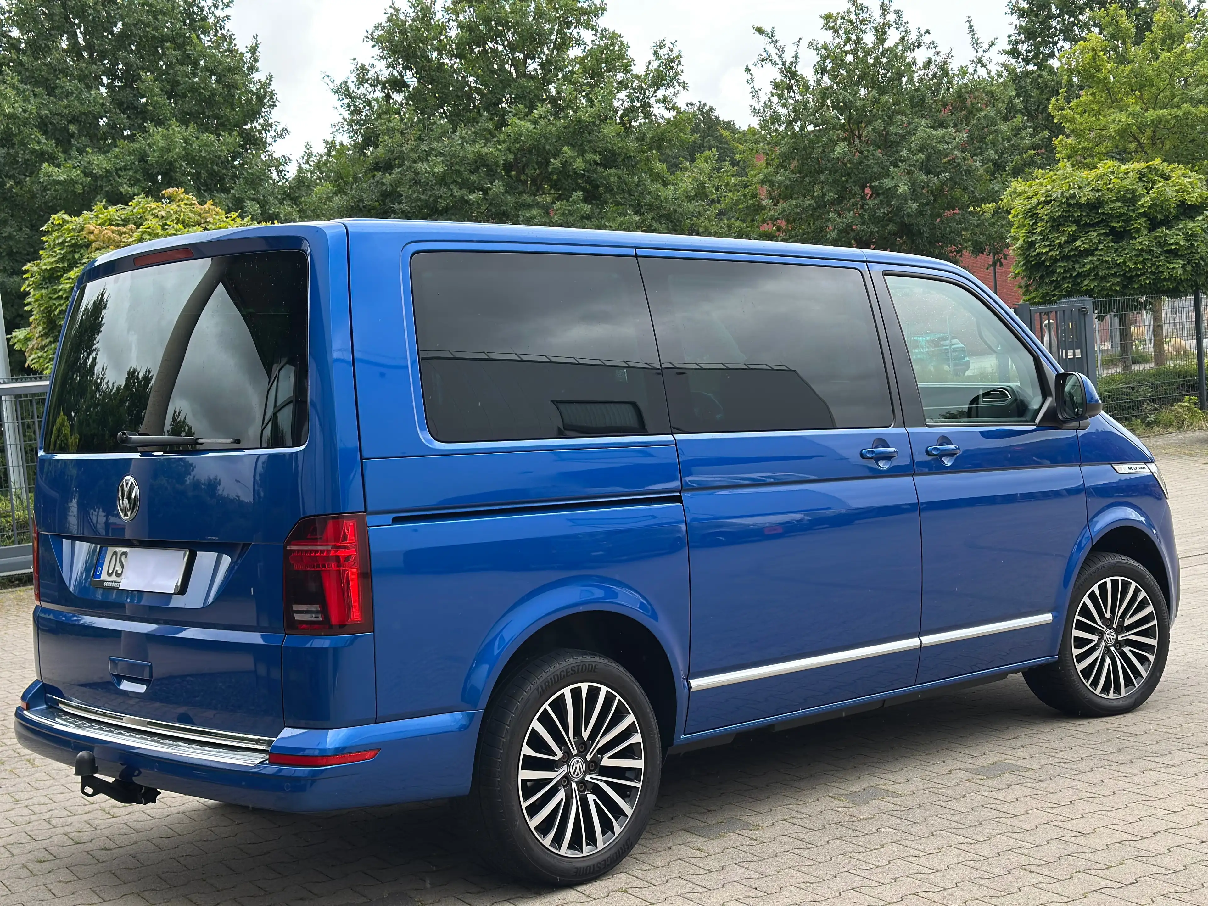 Volkswagen T6.1 Multivan DSG Generation Six LED AHK Alcantara NAVI DIGI 18" — photo 14