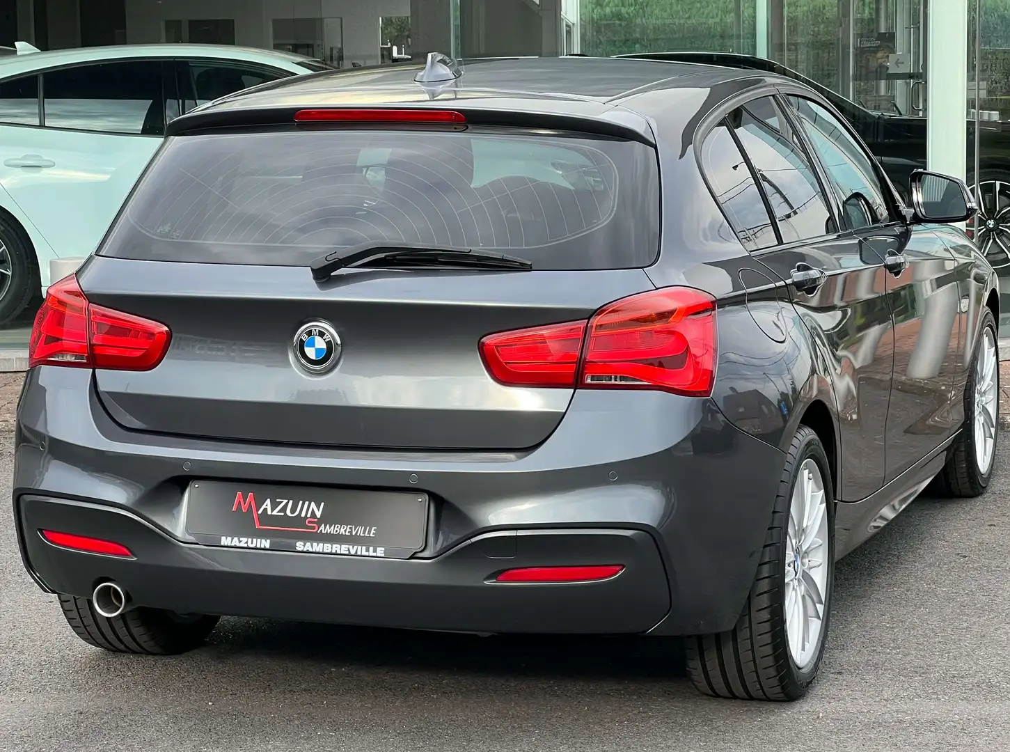 BMW 116 i * Pack M * Cuir * Navi * LED * Gar 1an * Gris - 2