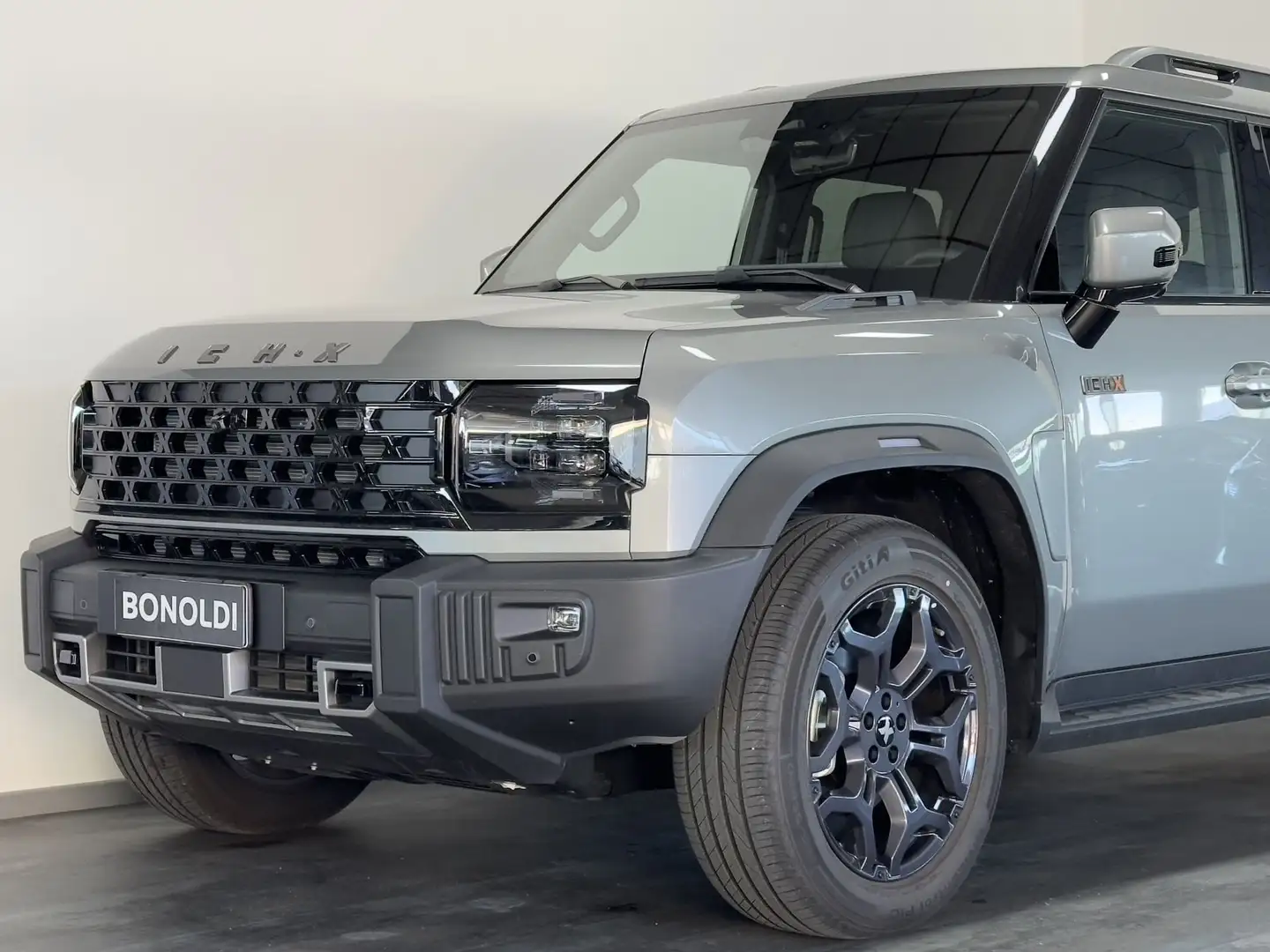 ICH-X K3 2.0 Benzina DCT 4WD Grau - 2