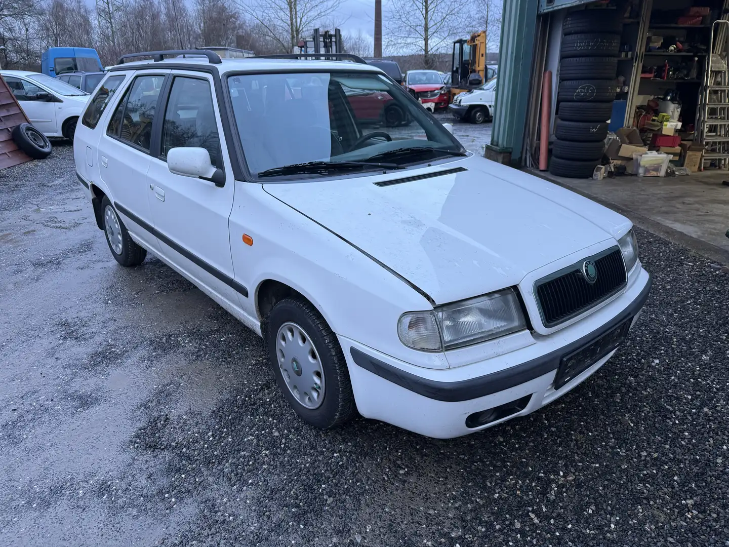 Skoda Felicia Felicia Combi 1.3 GLXi Weiß - 1