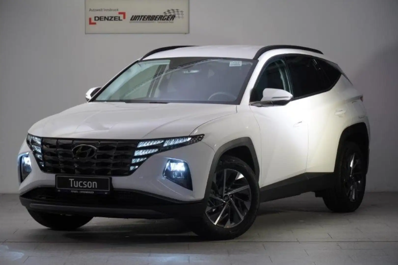 Hyundai TUCSON NX4 Smart Line 1,6 T-GDi 2WD Weiß - 1