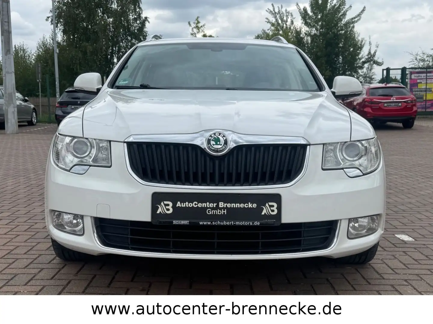 Skoda Superb Combi Ambition Weiß - 2