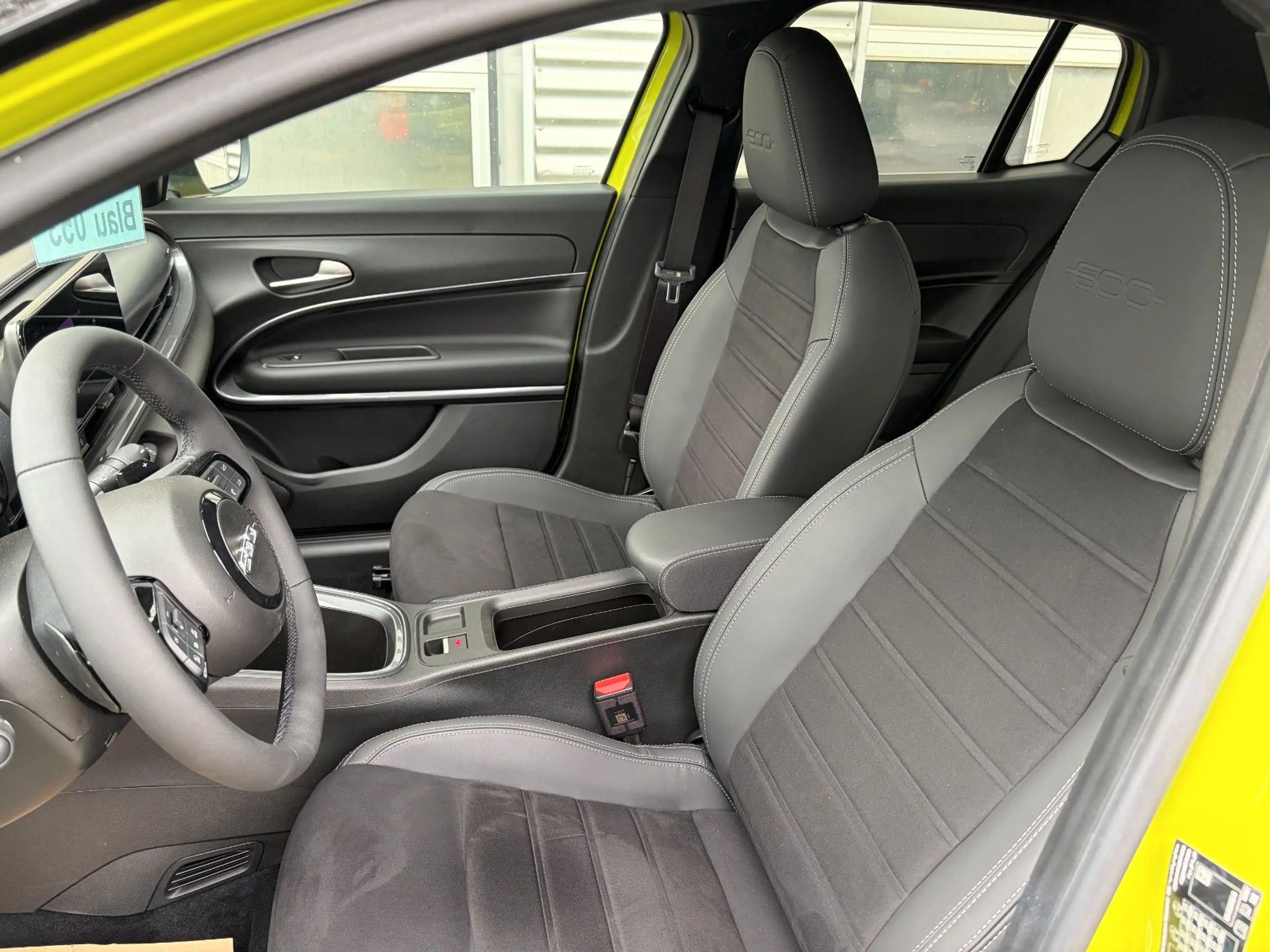 Fiat 600 Hybrid 1.2 Sport — photo 9