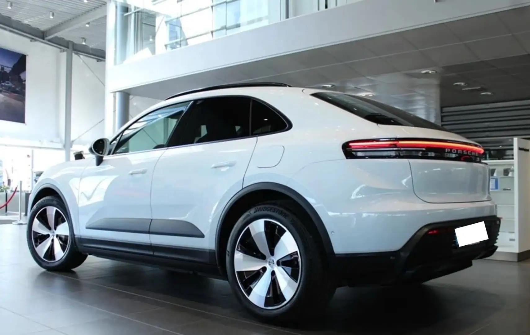 Porsche Macan Electric Blanco - 2