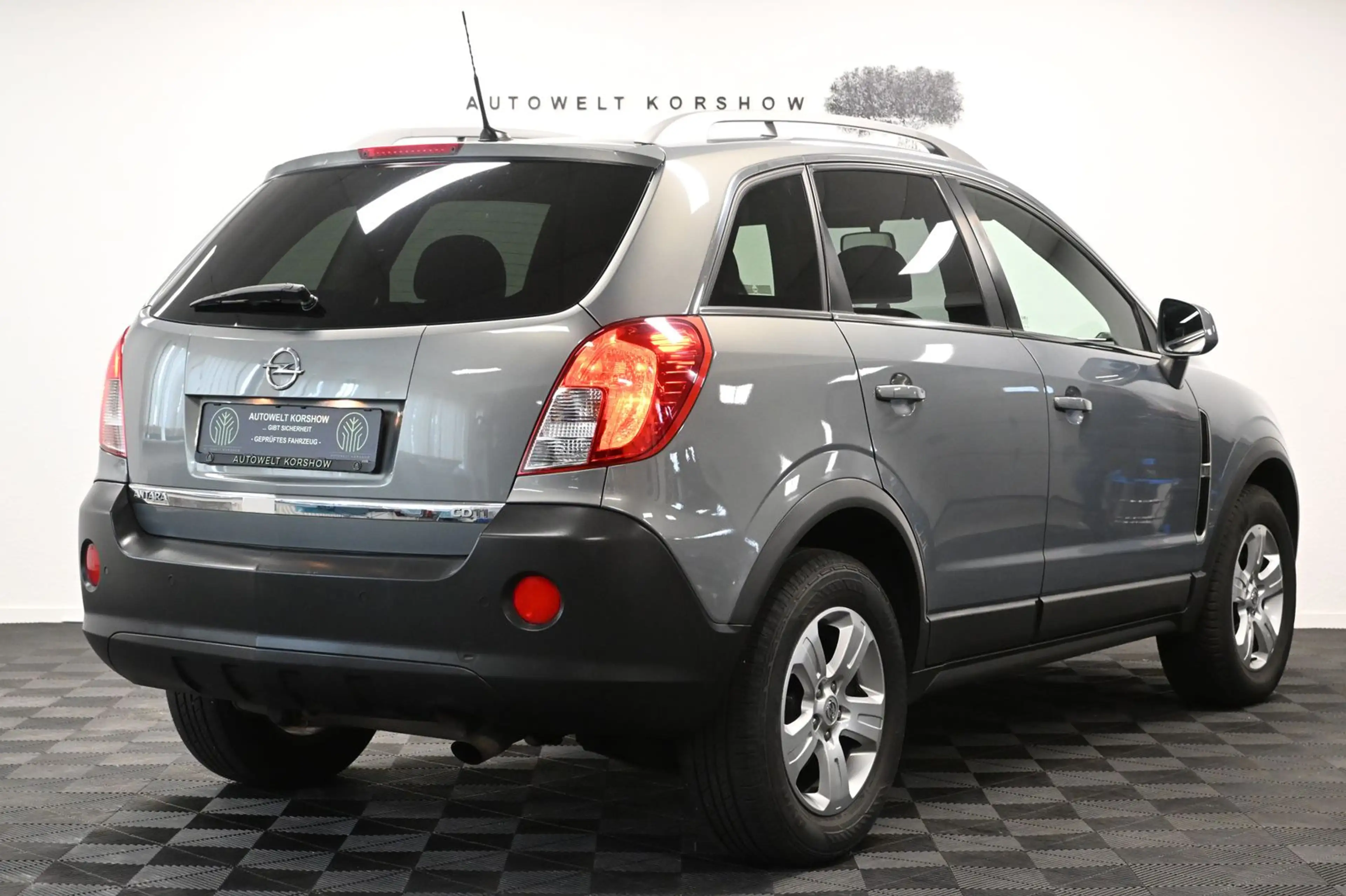 Opel Antara Design Edition 4x2 *AHK*EL.SITZ*PDC *SHZ — photo 9