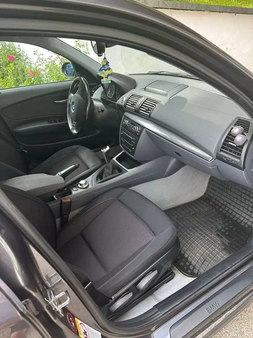 BMW 120 120i Grau - 1