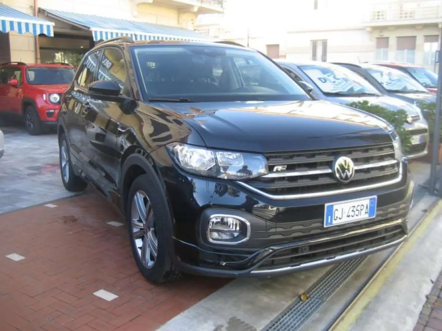 Volkswagen T-Cross 1.0 TSI 110 CV SPORT R-LINE Nero - 1