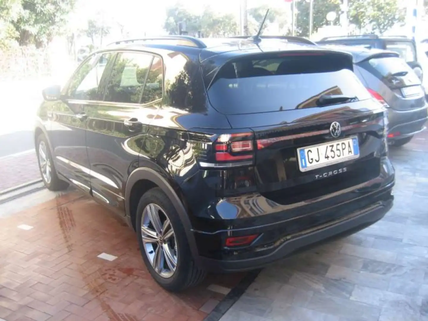 Volkswagen T-Cross 1.0 TSI 110 CV SPORT R-LINE Nero - 2