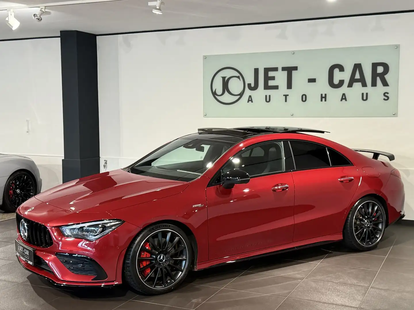 Mercedes-Benz CLA 35 AMG 4M. *Aero-Pano-Multibeam-Kamera-19"* Rot - 1