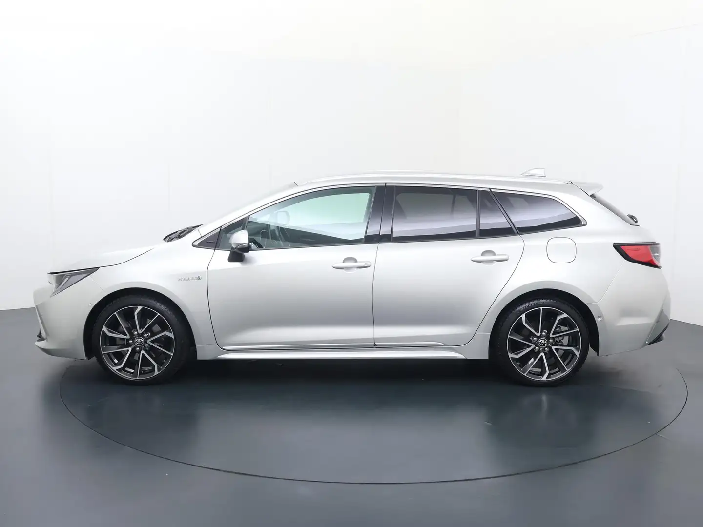 Toyota Corolla Touring Sports 2.0 Hybrid Executive JBL | 152 PK | Grijs - 2