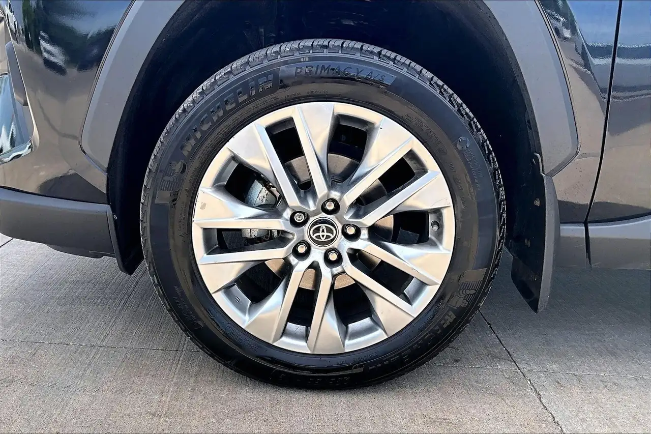 Toyota RAV 4 снимка Toyota RAV 4