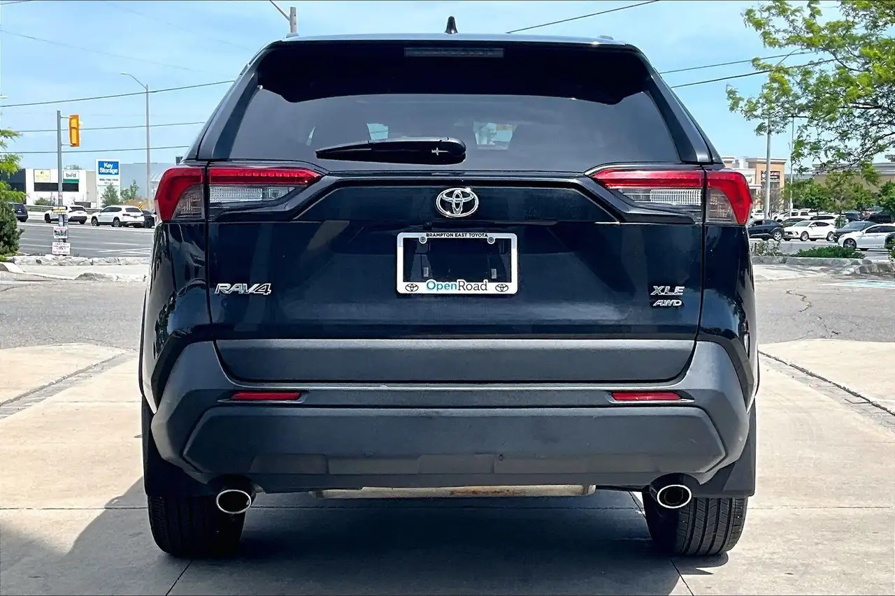 Toyota RAV 4 снимка Toyota RAV 4