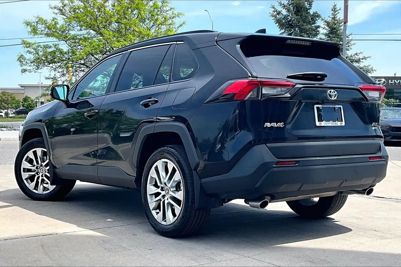 Toyota RAV 4 снимка Toyota RAV 4