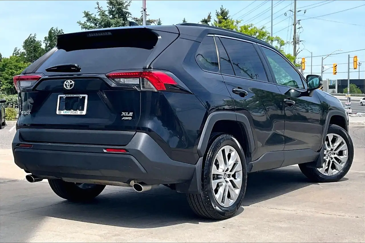 Toyota RAV 4 снимка Toyota RAV 4