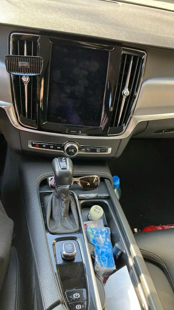 Volvo V90 D4 Geartronic Momentum Noir - 2
