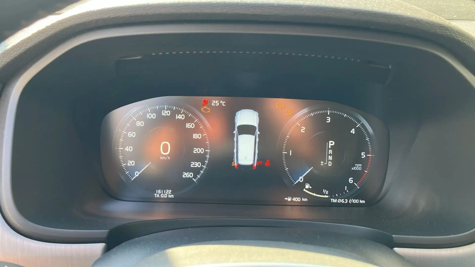 Volvo V90 D4 Geartronic Momentum Noir - 1