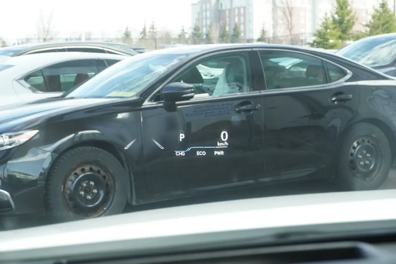 Lexus UX снимка Lexus UX
