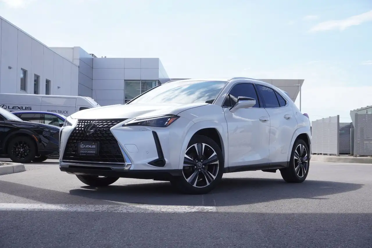 Lexus UX снимка Lexus UX
