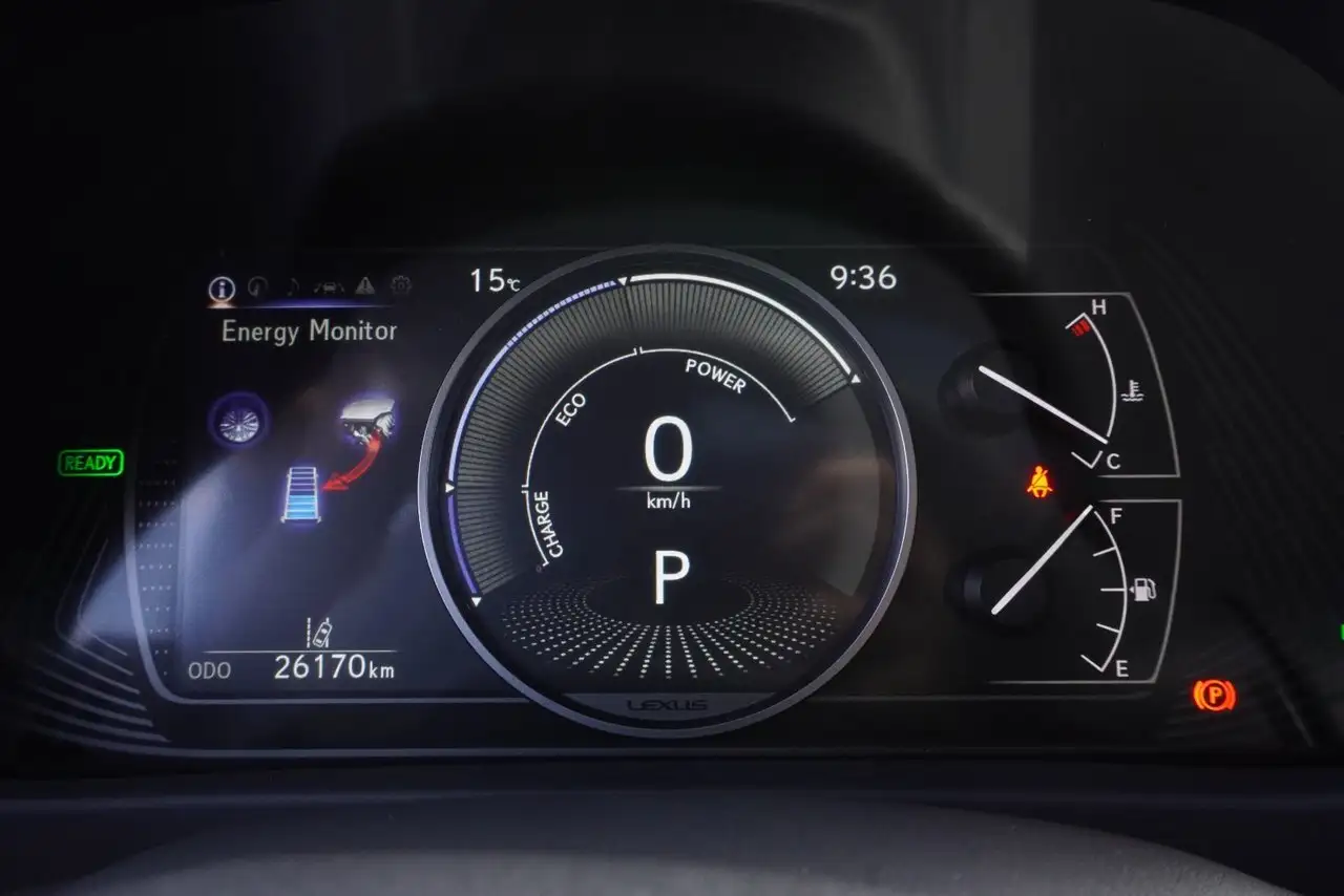 Lexus UX снимка Lexus UX