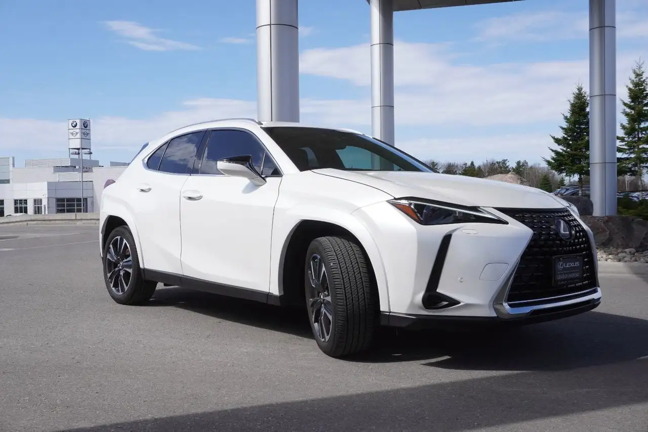 Lexus UX снимка Lexus UX