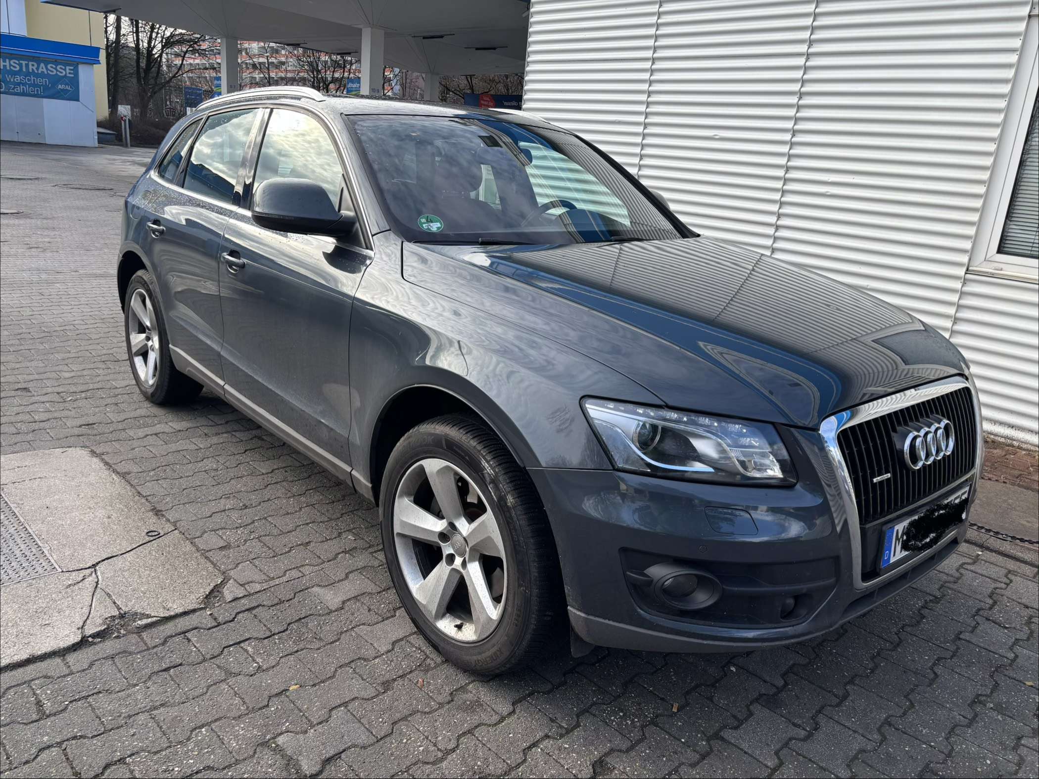 Second hand Audi Q5 3.0