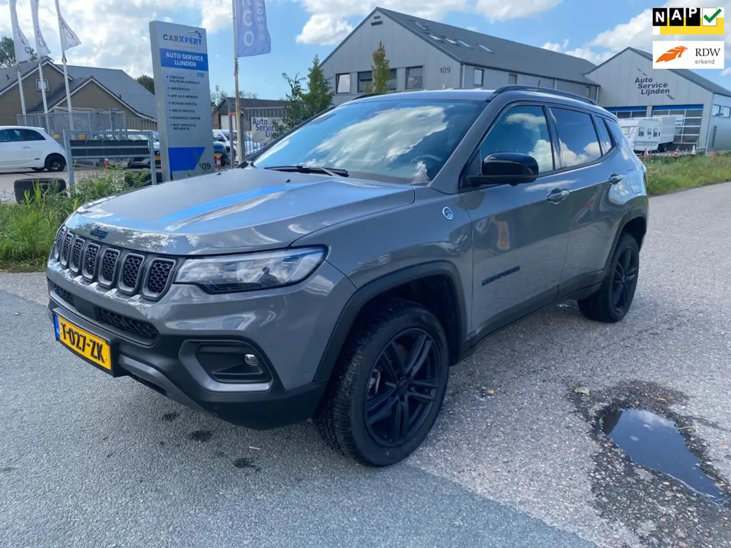 Jeep Compass 4xe 240 Plug-in Hybrid Electric Trailhawk Grijs - 1