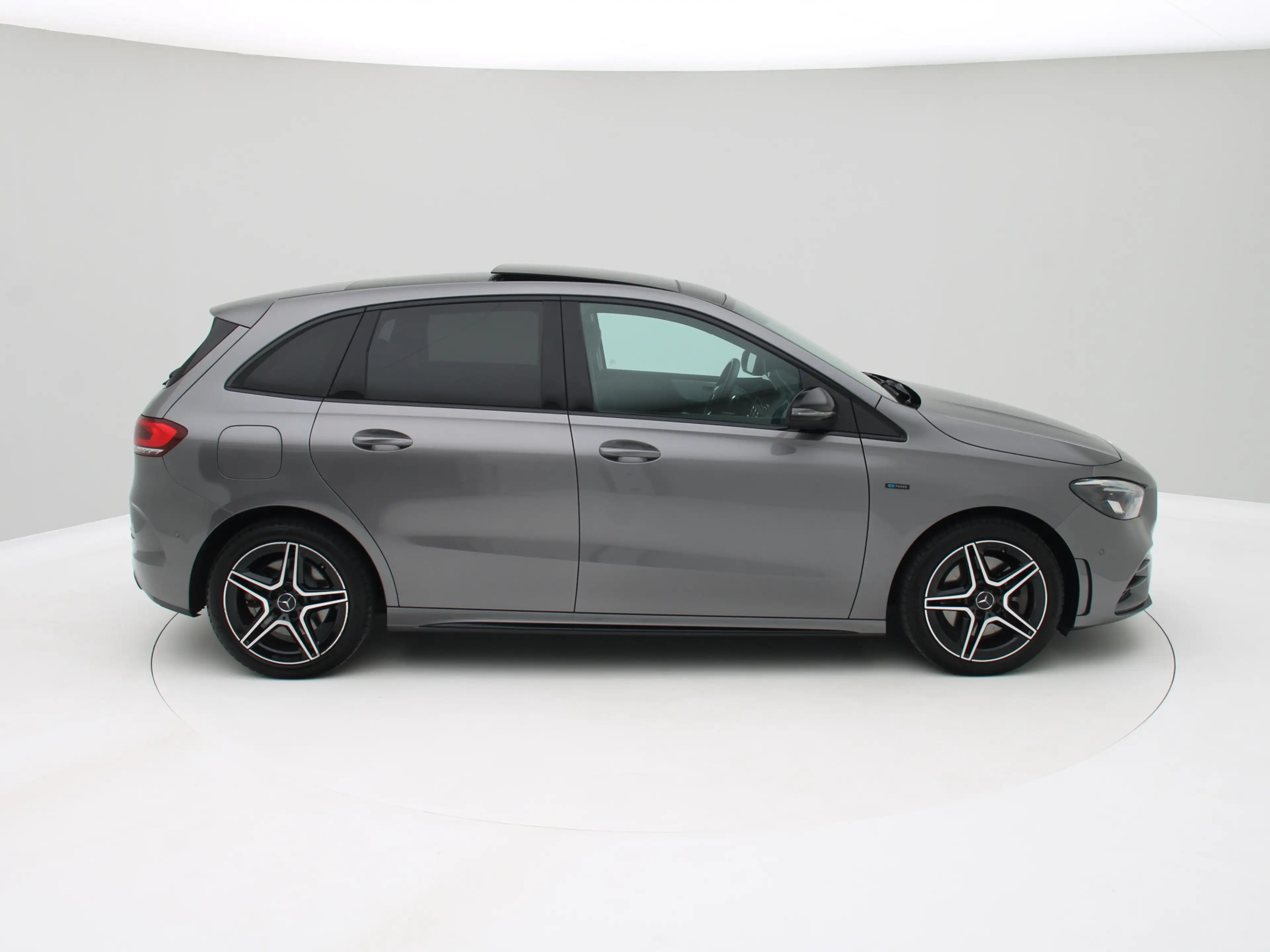 Mercedes-Benz B 250 e AMG Pano, Sfeer, Camera, Carplay — photo 6