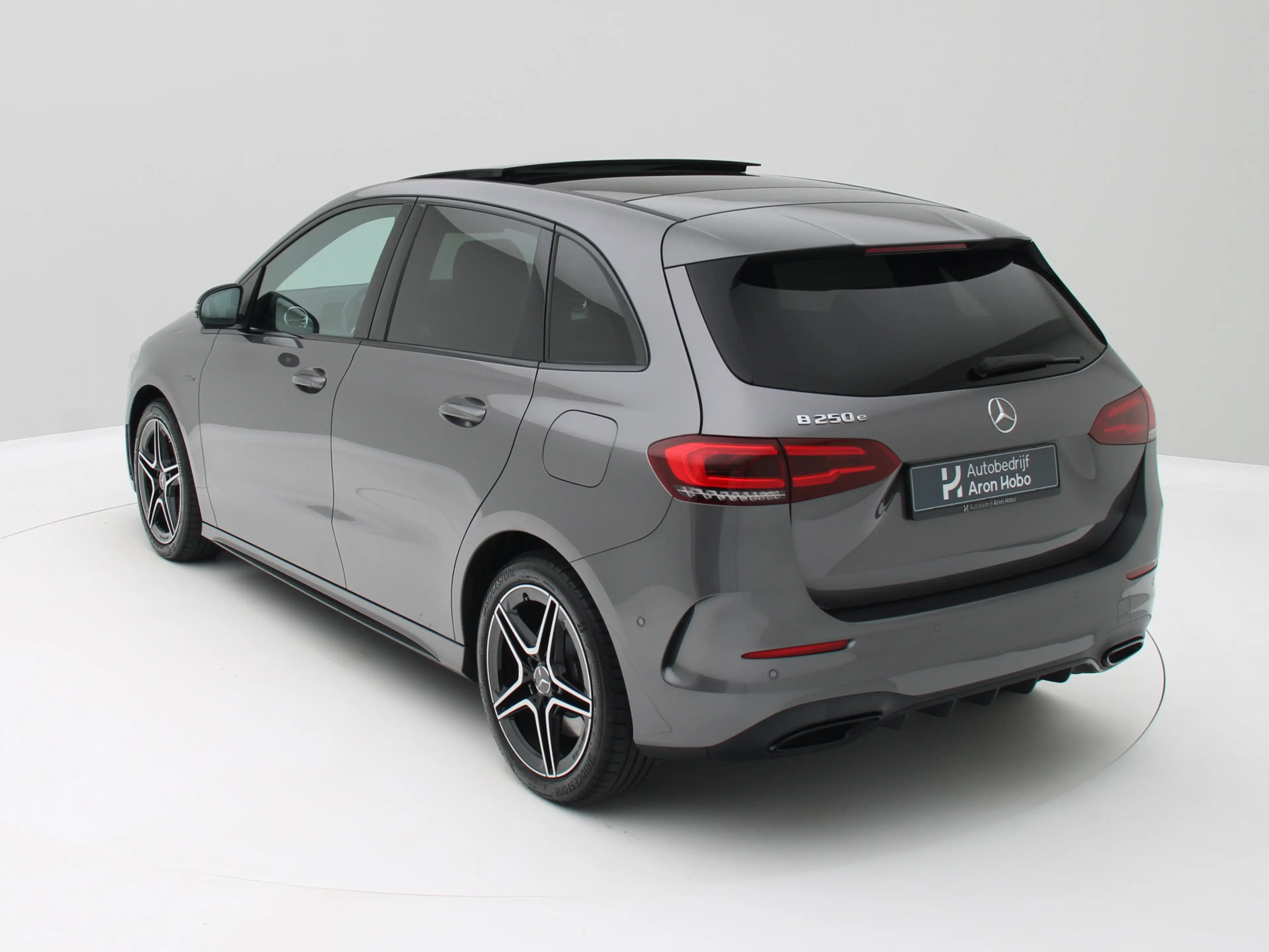 Mercedes-Benz B 250 e AMG Pano, Sfeer, Camera, Carplay — photo 3
