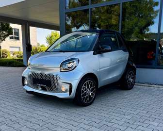 Cabrio EQ*NUR18.000KM*LED*LEDER*NAV*APPLE