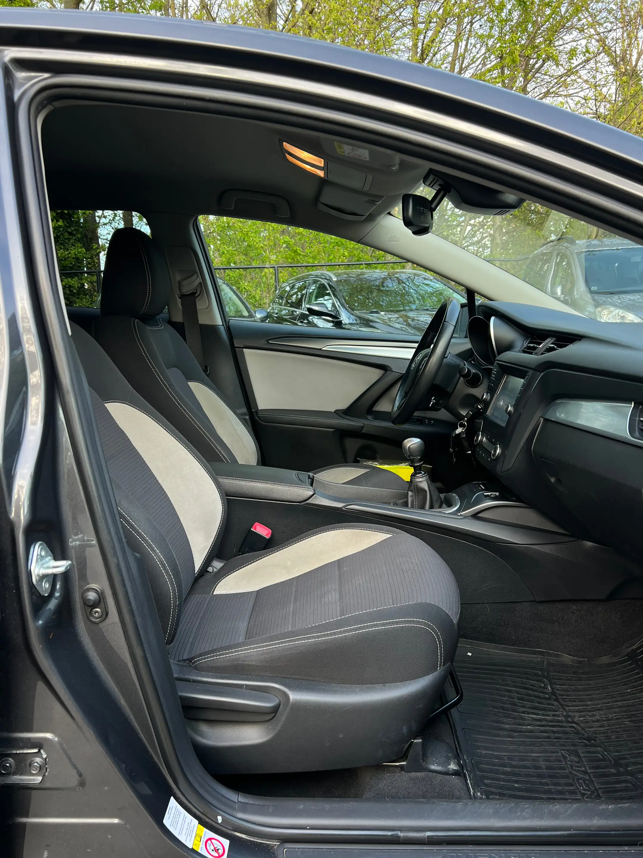 Toyota Avensis SW 1.8i Premium Navi Camera Trekhaak — photo 8